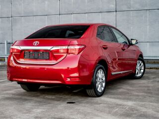 Toyota Corolla 1.6 97кВ