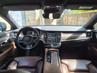 Volvo V90 Cross Country 2.0 145кВ