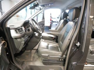 Renault Trafic SpaceClass 2.0 dCi 125kW