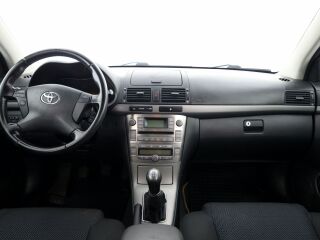 Toyota Avensis Linea Sol Facelift 2.0 108kW