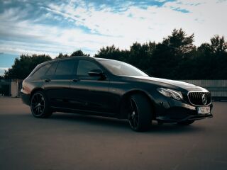 Mercedes-Benz E 300 2.0 143кВ