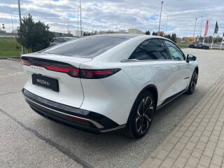 Mazda 6e Takumi 190kW