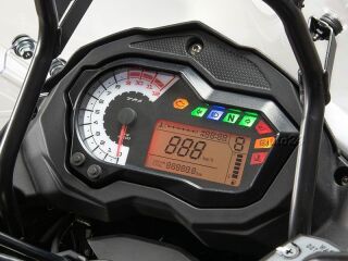Benelli TRK 502 X KOHVRIKOMPLEKTIGA R2 DOHC 35kW