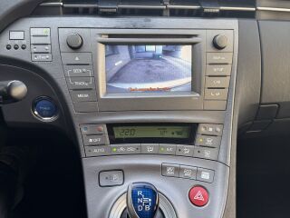 Toyota Prius 1.8 73кВ