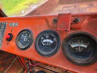 TRAKTOR T-16M kallutava kasti ja muldajaga