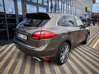 Porsche Cayenne Diesel 3.0 180кВ