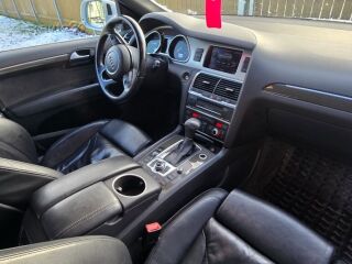 Audi Q7 S-line 3.0 180kW
