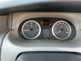 Opel Vivaro 2.5 107kW