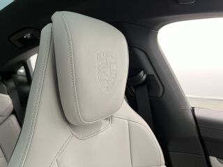 Porsche Taycan 4S 420кВ