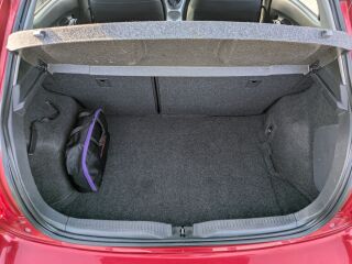 Toyota Auris 1.3 73кВ