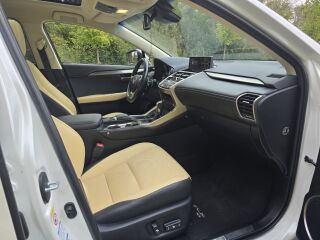 Lexus NX 300h 2.5 114кВ