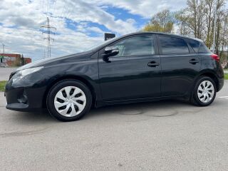Toyota Auris 1.6 R4 97кВ