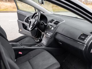 Toyota Avensis 2.2 110кВ