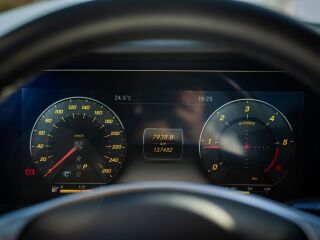 Mercedes-Benz E 220 4MATIC AMG Night Package 2.0 143кВ