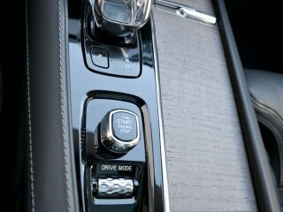 Volvo XC90 AWD H&K 4C INSCRIPTION XENIUM INTELLI SAFE 2.0 T8 Plug-in hybrid 288kW