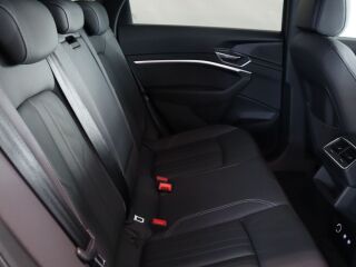 Audi e-tron 55 quattro 300kW 158kW