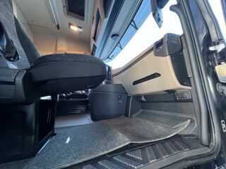 Mercedes-Benz Actros 2651 LS StreamSpace + tõstuk koos poolhaagi 12.8 R6 375kW