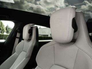 Porsche Taycan Cross Turismo 4S 420kW
