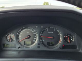 Volvo V70 2.4 120kW