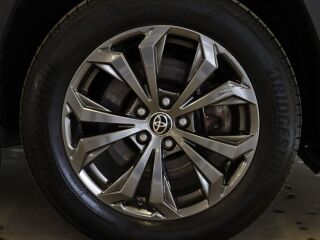 Toyota RAV4 Luxury Plus Technology Pakett 131kW