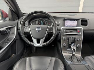 Volvo V60 Summum Facelift AWD 2.4 D6 158kW
