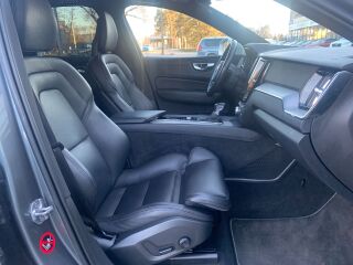 Volvo XC60 AWD R-design 2.0 140kW