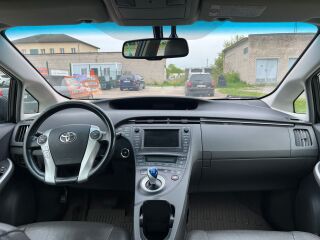 Toyota Prius 1.8 R4 73кВ