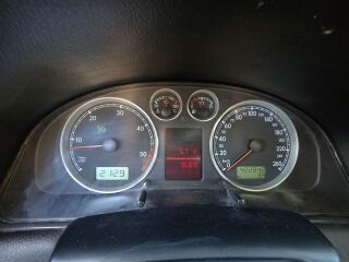 Volkswagen Passat 2.5 110kW