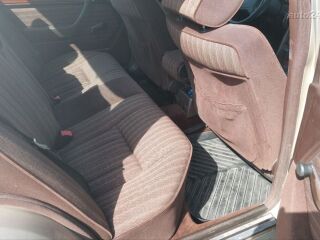 Mercedes-Benz E 300 3.0 83kW
