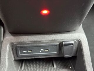 Mercedes-Benz T 180 d DCT 1.5 85kW