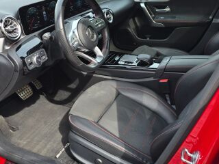 Mercedes-Benz A 200 1.3 120kW