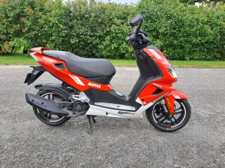 Peugeot Speedfight SF4