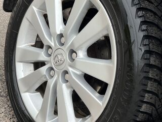 Toyota Auris 2.0 R4 Diesel 93кВ