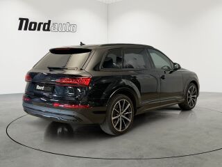 Audi Q7 Quattro S line 3.0 250kW