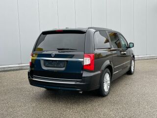 Lancia Voyager Platinum Stow&Go 2.8 CRD 131кВ