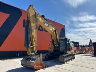 CAT / Caterpillar 330 FL 178kW
