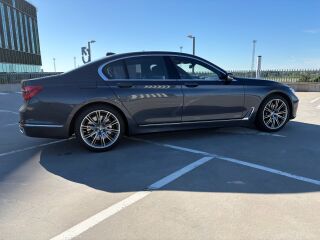 BMW 750 Pure Excellence 4.4 330kW