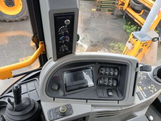JCB