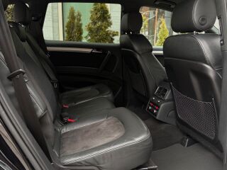 Audi Q7 S-Line black edition 3.0 180kW