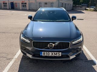 Volvo V90 Cross Country 2.0 145кВ