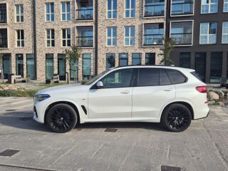 BMW X5 xDrive30d MHEV M-Sportpakett Aerodynamics 3.0 210kW