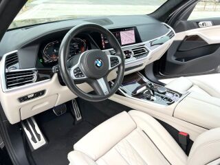 BMW X7 M-Sportpakett Individual 3.0 195kW