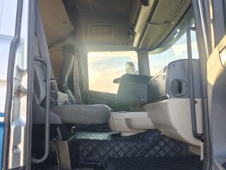 Scania R440 8110kg 12.7 R6 324kW