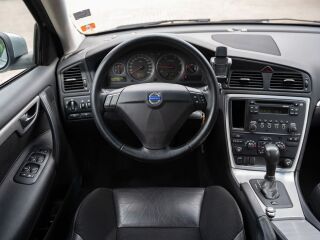 Volvo V70 Momentum 2.4 D5 120kW