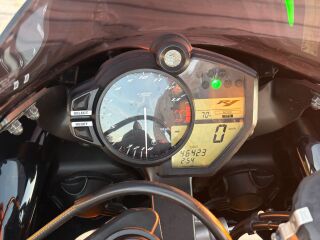 Yamaha YZF - R 1
