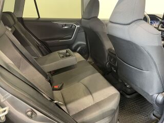 Toyota RAV4 Luxury 2.5 Hybrid 131кВ