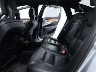 Volvo S90 2.0 140kW