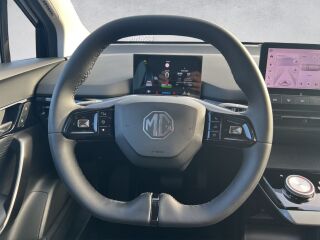 MG MG4 Luxury 150kW