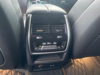 BMW X7 XDRIVE40D M-SPORTPAKETT 3.0 250кВ