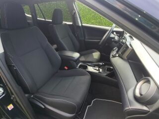 Toyota RAV4 Luxury Plus 2.5 114кВ